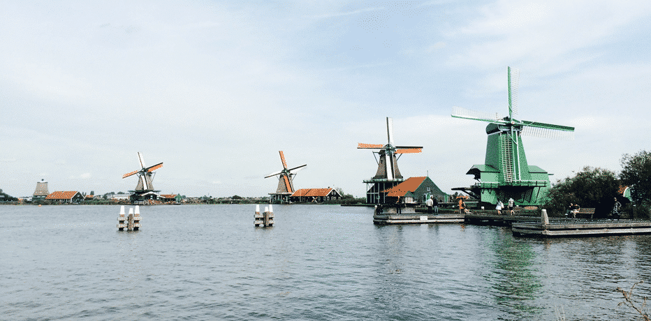 Dutch Government busy setting up new gambling laws Dutch Government busy setting up new gambling laws