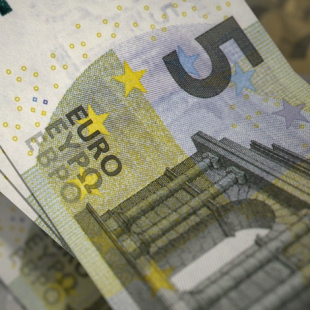 5 euró Ingyen Bónusz Regisztrációkor (Befizetés nem Szükséges)