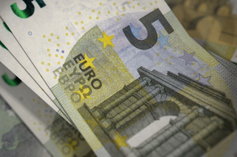 5 euró Ingyen Bónusz Regisztrációkor (Befizetés nem Szükséges)