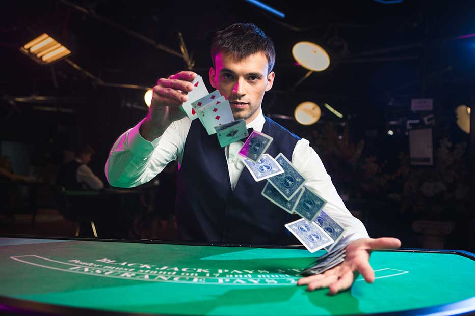 5 Brilliant Ways To Teach Your Audience About Online Casinos